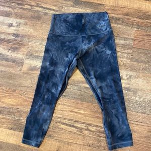 Lululemon 21in cropped Align leggings in black and gray tie dye